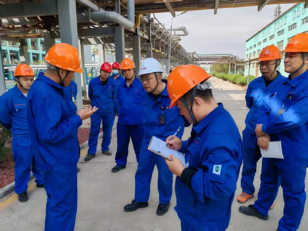 筑牢安全防線(xiàn) 守護(hù)發(fā)展基石——寧夏華御化工有限公司深入開(kāi)展“雙節(jié)”節(jié)前安全生產(chǎn)大檢查